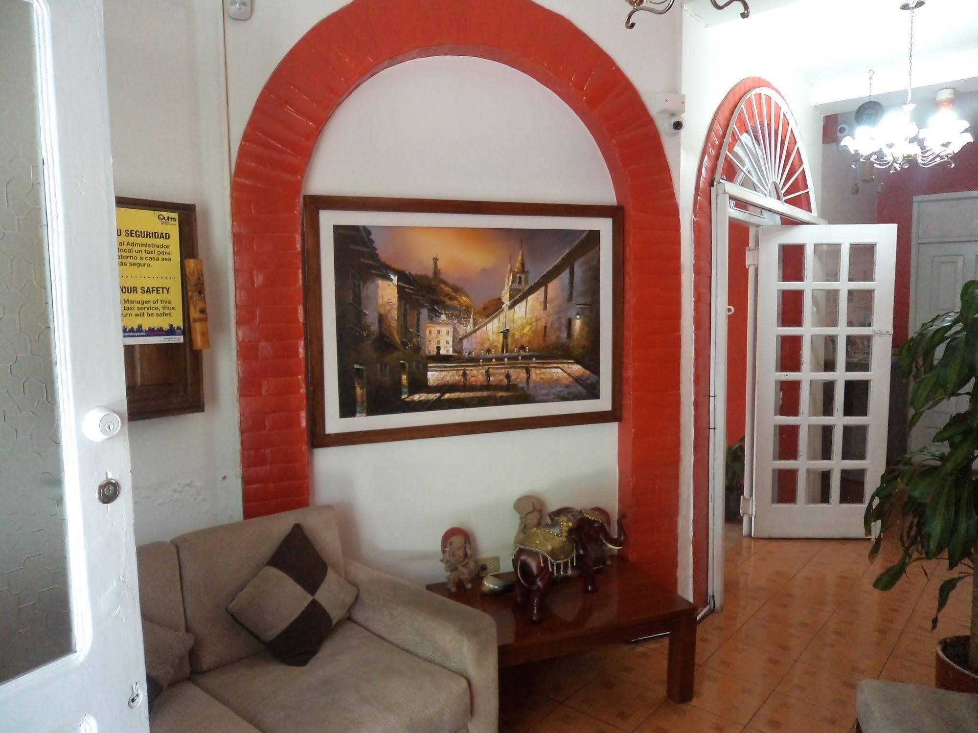 Hostal Imperial Quito Buitenkant foto