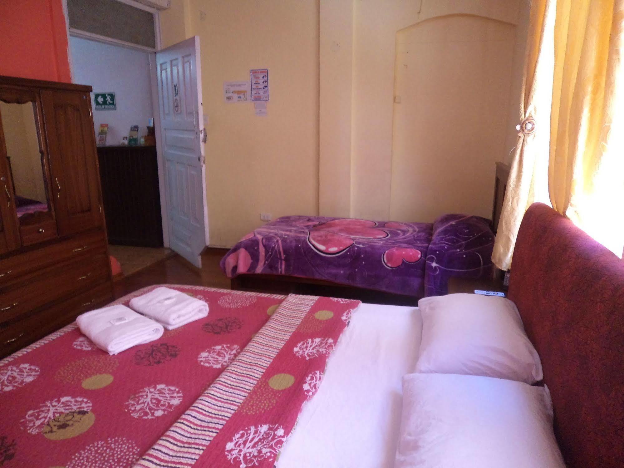 Hostal Imperial Quito Buitenkant foto