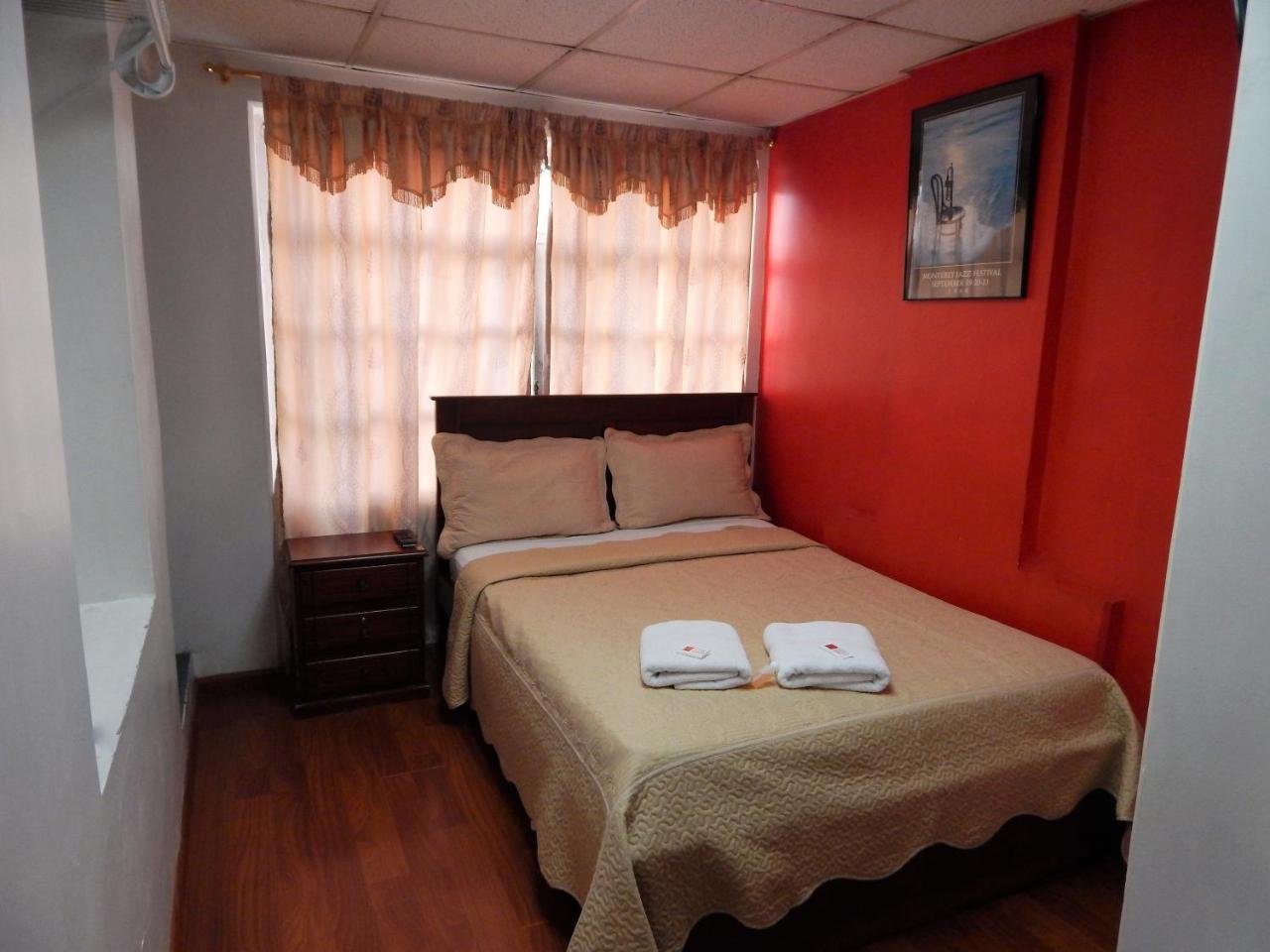 Hostal Imperial Quito Buitenkant foto