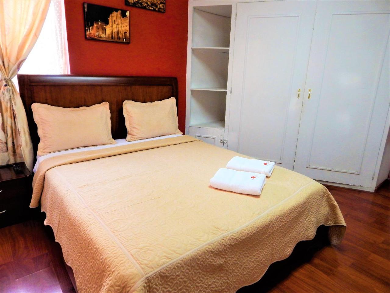 Hostal Imperial Quito Buitenkant foto